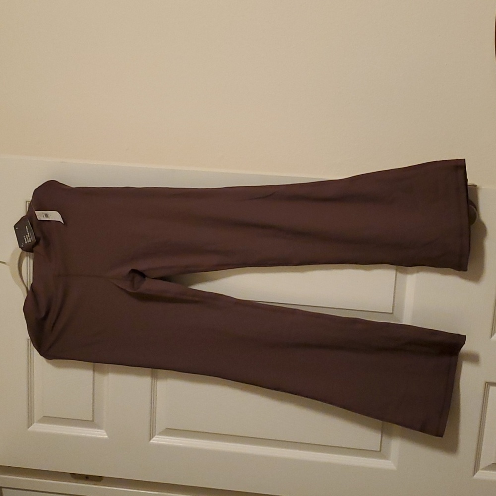 GAP Studio sky high flare legging